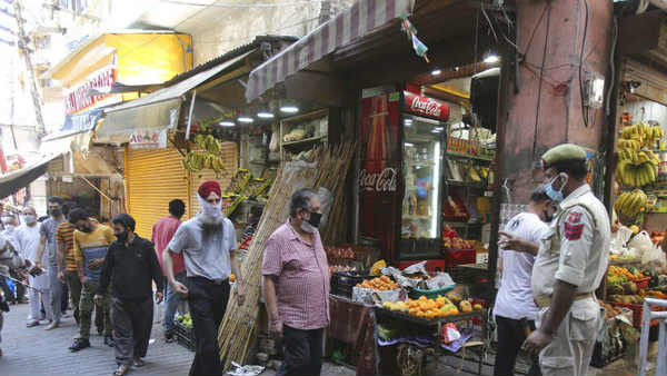  నో ఫిజికల్ డిస్టన్స్..