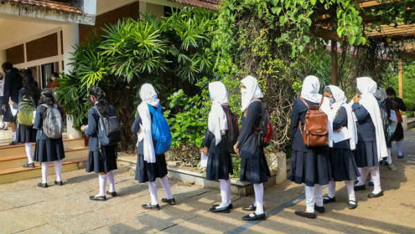 మాజీ ప్రధాని అడ్డాలో కలకలం