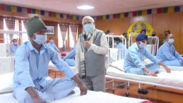 PM Modi meets soldiers injured in Galwan face off at leh hospital