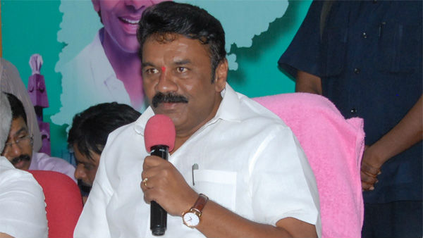 ప్రైవేట్ కంటే ప్రభుత్వ ఆస్పత్రులే నయం.... ప్రైవేట్ కంటే ప్రభుత్వ ఆస్పత్రులే నయం....