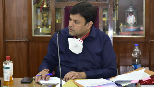 ఏం చేద్దాం మీరే చెప్పండి: సీఎం మీటింగ్