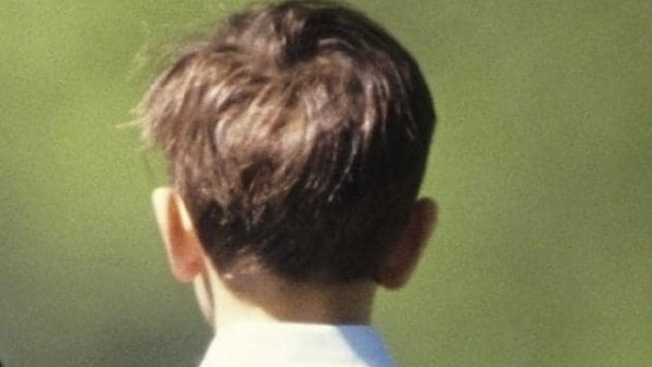 నెల నుంచి గదిలో అదే పని