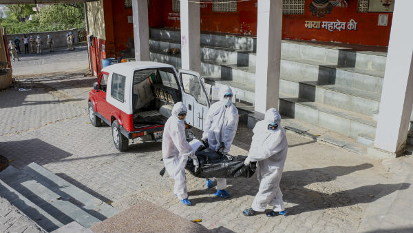 శ్మశానంలోకి వెళ్లగానే షాక్... 