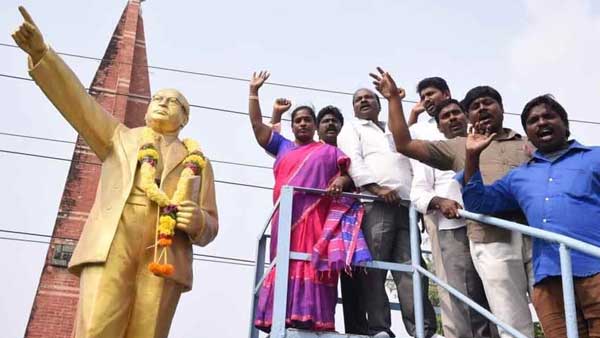 అసభ్య పదజాలంతో వేధింపులు..