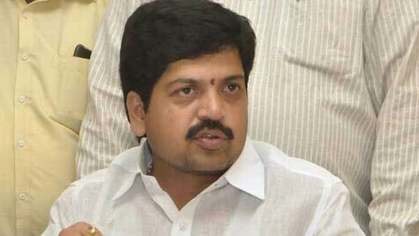 former minister kollu ravindra shifted rajahmundry central jail former minister kollu ravindra shifted rajahmundry central jail