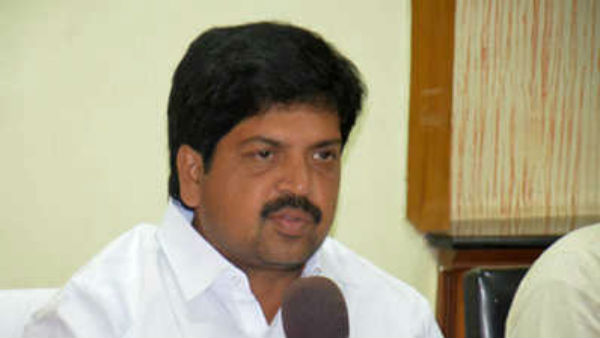 కొల్లు రవీంద్ర, చంద్రబాబుపై సైరా పంచ్