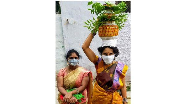 Know All About Lal Darwaza Bonalu, How it Is Celebrated Know All About Lal Darwaza Bonalu, How it Is Celebrated
