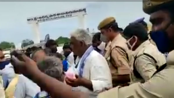 guntur ysrcp group politics exposed again between mla rajani and mp krishnadevarayalu