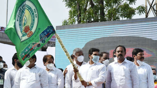  అంబులెన్స్ ప్రారంభోత్సవంపై అభినందనలు తెలపని టాలీవుడ్