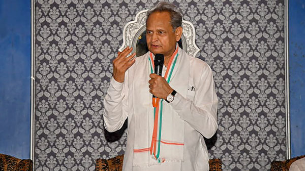 మండిపడుతున్న కాంగ్రెస్...