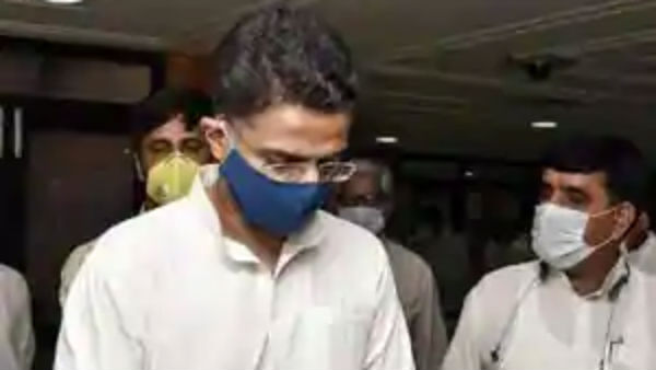 కుటుంబమే.. కానీ