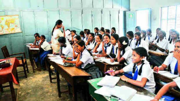  ఇంగ్లీష్, తెలుగు మీడియాల్లో...