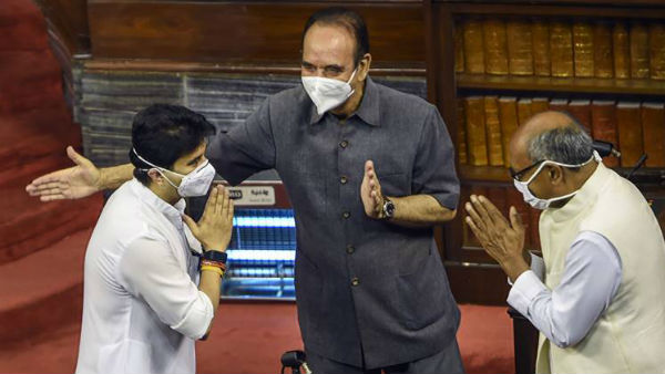 సింధియాకు హెచ్ఆర్డీ, రంజన్ గొగొయ్కు విదేశీ వ్యవహారాలు.. సింధియాకు హెచ్ఆర్డీ, రంజన్ గొగొయ్కు విదేశీ వ్యవహారాలు..