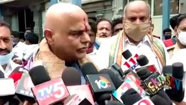  రాజీనామాకు స్పీకర్ డిమాండ్..