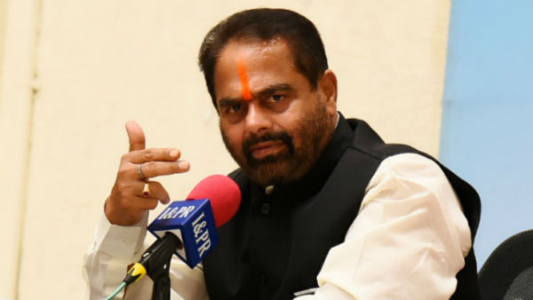 కోర్టులపై స్పీకర్ సీరియస్...