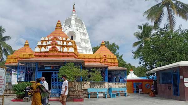 నిజామాబాద్ నీలకంఠేశ్వరాలయ మోడల్ తెలంగాణా కొత్త సెక్రటేరియట్ నిజామాబాద్ నీలకంఠేశ్వరాలయ మోడల్ తెలంగాణా కొత్త సెక్రటేరియట్