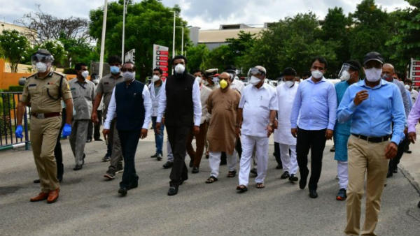 కంట్రోల్ రూం......అదే మాలక్షం ! కంట్రోల్ రూం......అదే మాలక్షం !