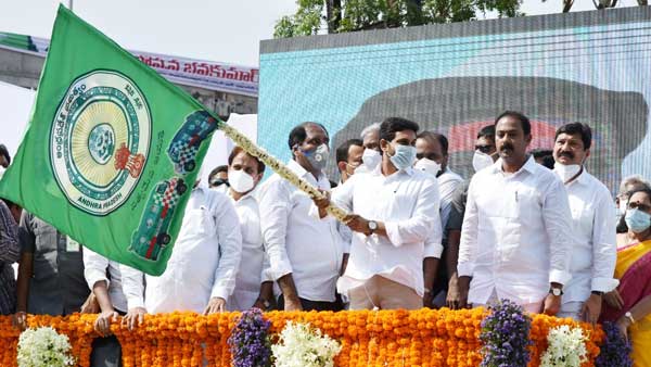 యూకే తరహా వైద్యం.. యూకే తరహా వైద్యం..