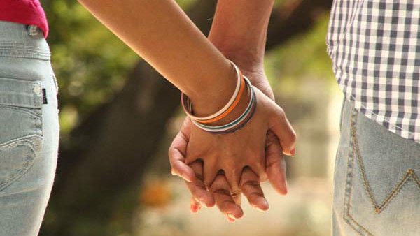 పేరుకు లవ్ మ్యారేజ్ పేరుకు లవ్ మ్యారేజ్