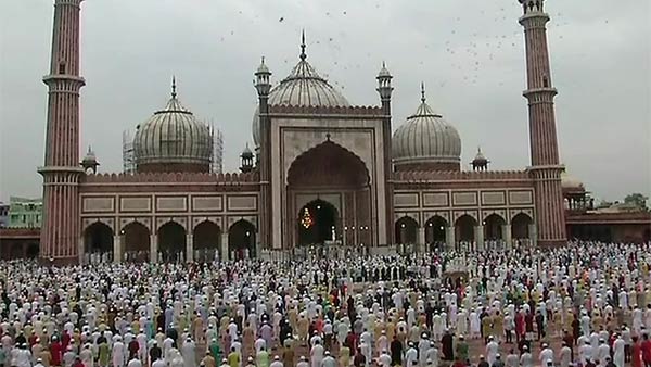 బక్రీద్ అంటేనే త్యాగాలకు మారుపేరు బక్రీద్ అంటేనే త్యాగాలకు మారుపేరు
