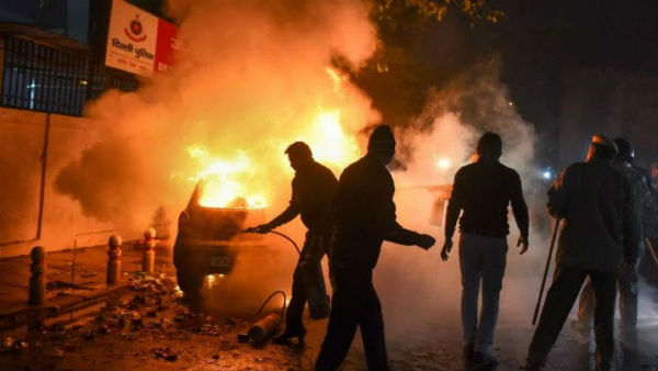 వాడొక్కడే మొగోడా...... తలనరికితే రూ. 51 లక్షలు ఇస్తా వాడొక్కడే మొగోడా...... తలనరికితే రూ. 51 లక్షలు ఇస్తా