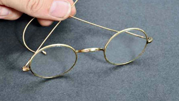  హాట్ కేక్ లా వెళ్లిపోయింది