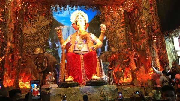 వినాయకుడి నిమజ్జనం