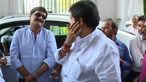 కేసుల భయంతోనే చేరిక.. కేసుల భయంతోనే చేరిక..