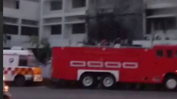 కొన్ని గదుల్లో ఫిక్స్డ్ విండోస్