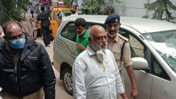 అక్రమ కేసులంటూ జేసీ ప్రభాకర్.. అక్రమ కేసులంటూ జేసీ ప్రభాకర్..