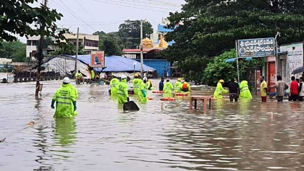 విద్యుత్, మున్సిపల్ శాఖలు భేష్..