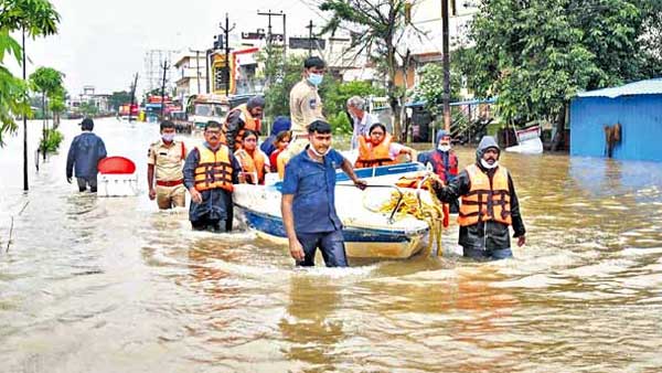 వరద బాధిత వరంగల్‌కు కేటీఆర్..