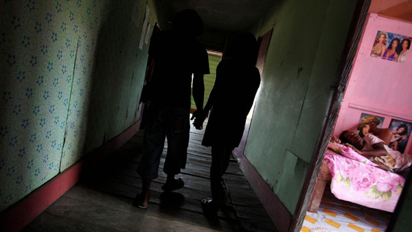 శృంగారం చేసి.. డబ్బులివ్వకపోవడంతో