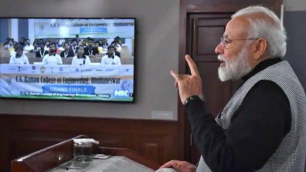 రీయూజ్ శానిటరీ నాప్కిన్స్‌పై...