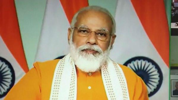 విద్యార్థులతో ముచ్చటించిన మోదీ...