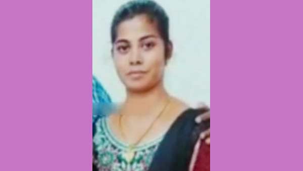 ప్రియుడికి పక్కలో ప్లే స్కూల్