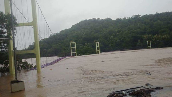 తెలంగాణా రాష్ట్రంలో రికార్డు స్థాయిలో 27 సెంటీమీటర్ల వర్షం 