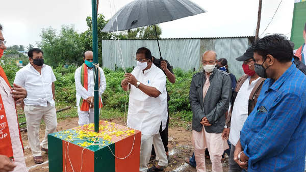 ap bjp president somu veerraju demands to withdraw case against sadineni yamini ap bjp president somu veerraju demands to withdraw case against sadineni yamini