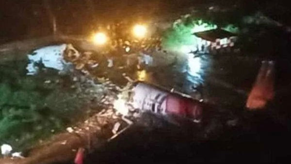 ఆయన సీనియర్మోస్ట్ పైలట్ ఆయన సీనియర్మోస్ట్ పైలట్