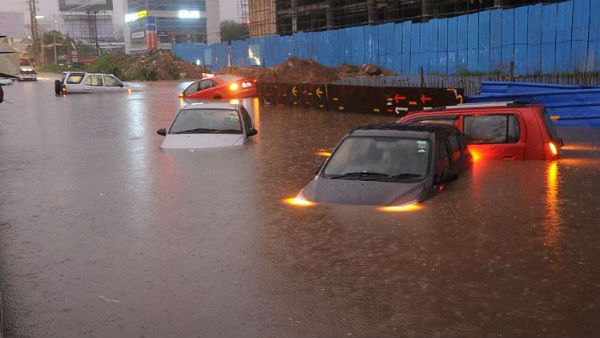 జెజే ఆసుపత్రిలోకి వరద నీరు ... 47 ఏళ్ళలో ఎన్నడూ చూడనంత వర్షం జెజే ఆసుపత్రిలోకి వరద నీరు ... 47 ఏళ్ళలో ఎన్నడూ చూడనంత వర్షం