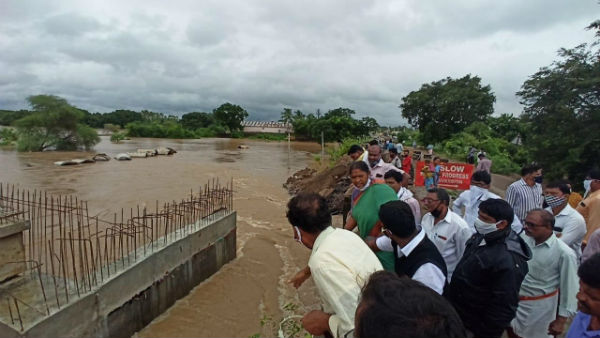 తెలంగాణా ప్రభుత్వం వద్ద పెండింగ్ ఫైల్స్ .. సీఎం దృష్టి పెట్టాలని కోరిన సీతక్క తెలంగాణా ప్రభుత్వం వద్ద పెండింగ్ ఫైల్స్ .. సీఎం దృష్టి పెట్టాలని కోరిన సీతక్క