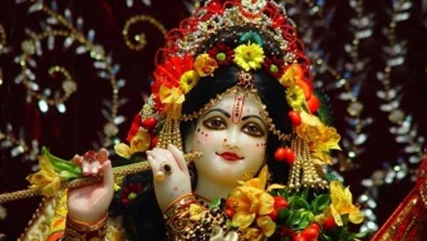 కృష్ణాష్టమి రోజు ఉట్టి కొట్టే వేడుకలు