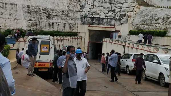 కరోనాను జయించి రాత్రే విధుల్లోకి...