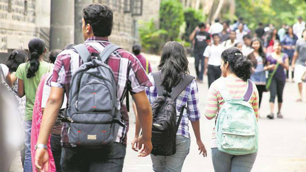 ఇంటర్న్‌షిప్ కోసం ఒక పూర్తి సెమిస్టర్...