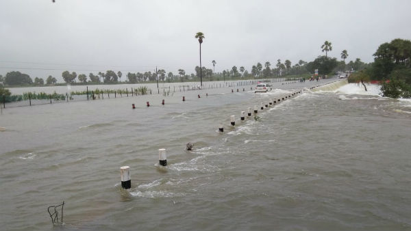 డోర్నకల్ నియోజకవర్గంలో ఉధృతంగా ఆకేరు, మున్నేరు వాగులు