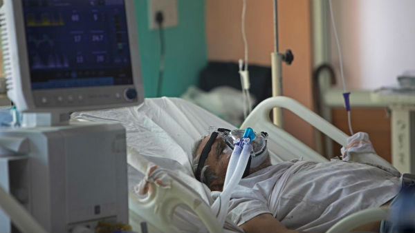 ఎంతైనా పర్వాలేదు వైద్యం చెయ్యండి డాక్టర్ ఎంతైనా పర్వాలేదు వైద్యం చెయ్యండి డాక్టర్