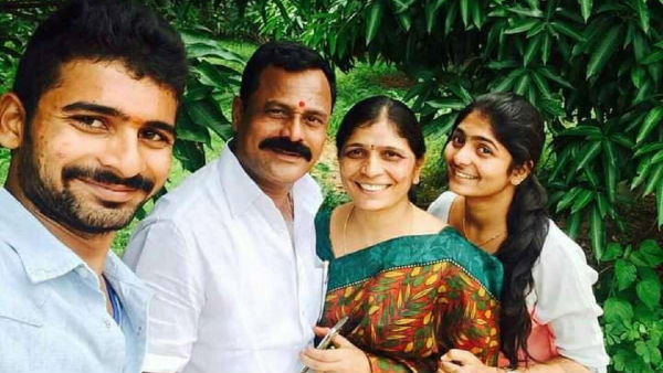 కారులోనే కట్టేసి ఊపిరాడకుండా.. కారులోనే కట్టేసి ఊపిరాడకుండా..