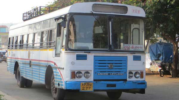 ప్రయాణికుల ఆగ్రహం- సేవ కంటే లాభాలే ముఖ్యమా ?