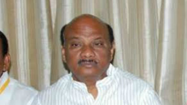 ఏసీబీ కాల్ సెంటర్కు ఫోన్ ఏసీబీ కాల్ సెంటర్కు ఫోన్