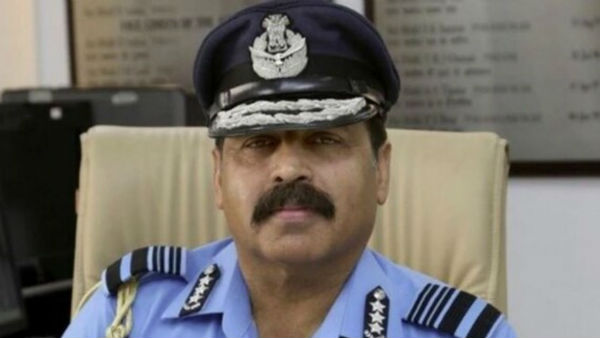 సుమారు లక్ష బలగాల మోహింపు..